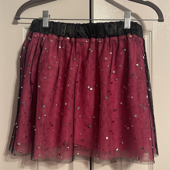 So black and pink skirt with silver accents and crinoline size Medium 10-12 NWOT - Picture 7 of 8